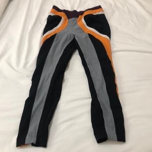 Womens size 01 no ka oi leggings